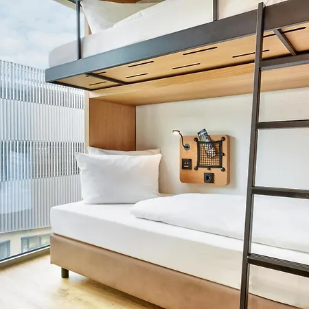 H2 Hotell 3*
